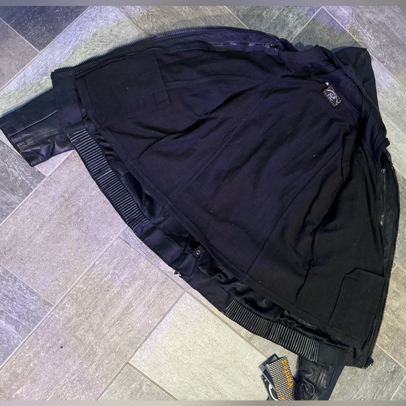 Women’s Leather Biker Jacket - Picture 3 of 9